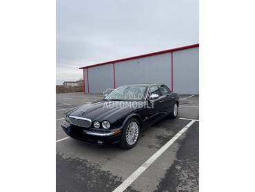 Jaguar XJ8 VANDEN PLAS