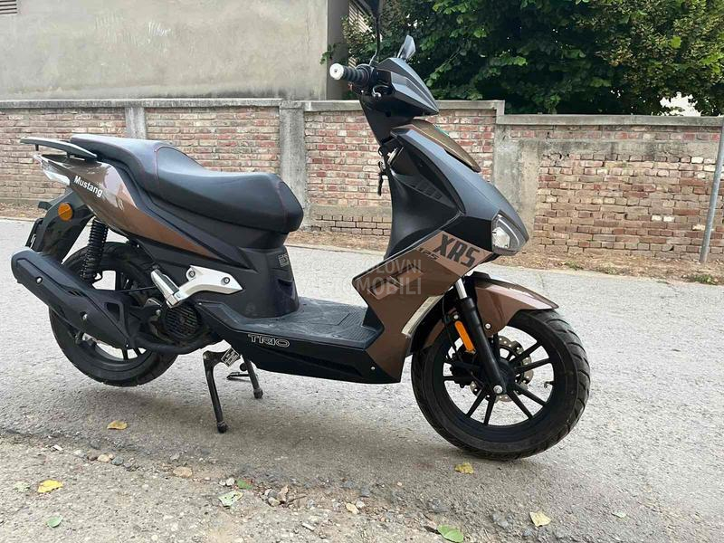 Trio mustang 125 xrs