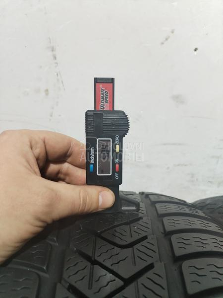 Pirelli 215/60 R16 Zimska