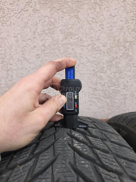 Nokian 225/55 R18 Zimska