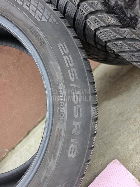 Nokian 225/55 R18 Zimska