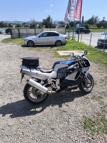 Suzuki GSXR 750W