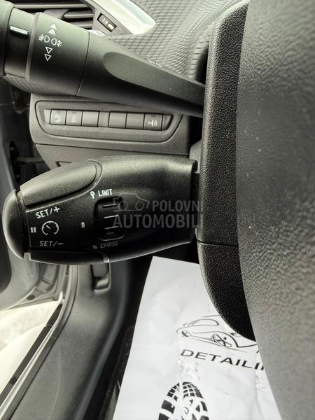 Peugeot 2008 1.2 PURETECH ACTIVE