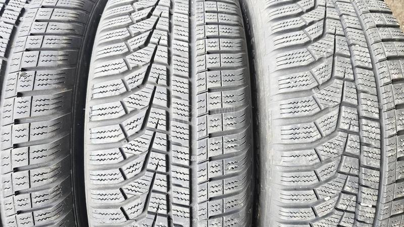 Hankook 205/60 R16 Zimska