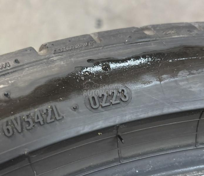 Pirelli 275/35 R23 Letnja