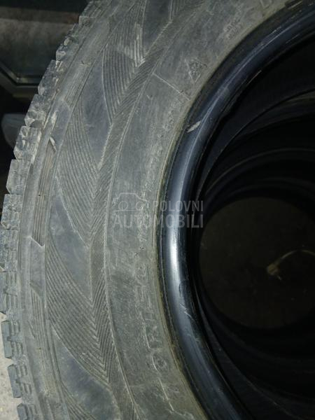 Hankook 215/70 R15 Zimska