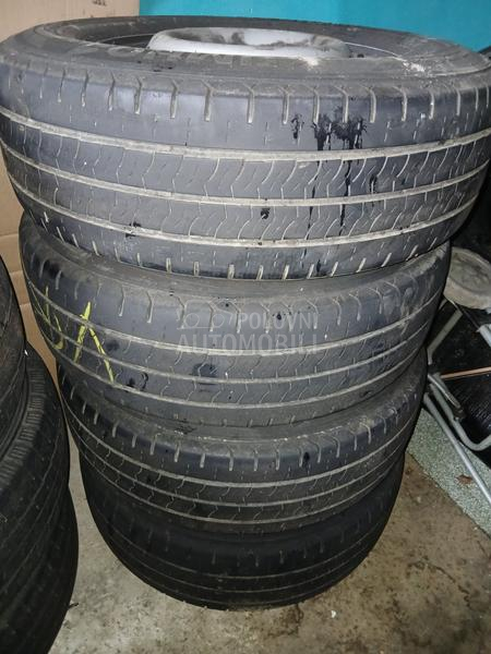 Hankook 215/70 R15 Zimska