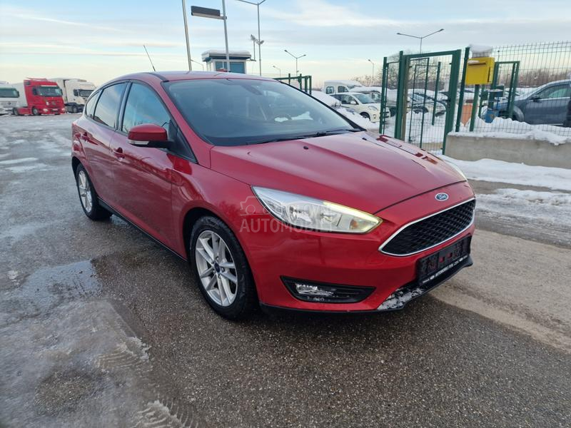 Ford Focus 1.0 B E N Z //LED//