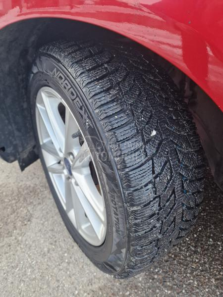 Ford Focus 1.0 B E N Z //LED//