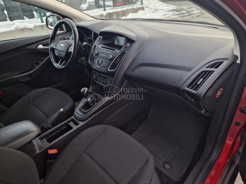 Ford Focus 1.0 B E N Z //LED//