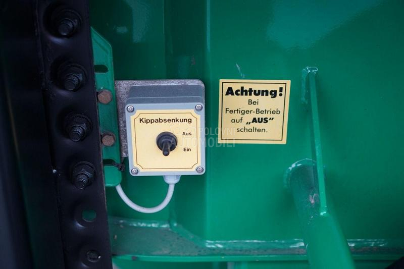 Carnehal Poluprikolica/IMP3522