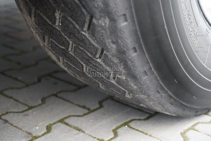 Carnehal Poluprikolica/IMP3522