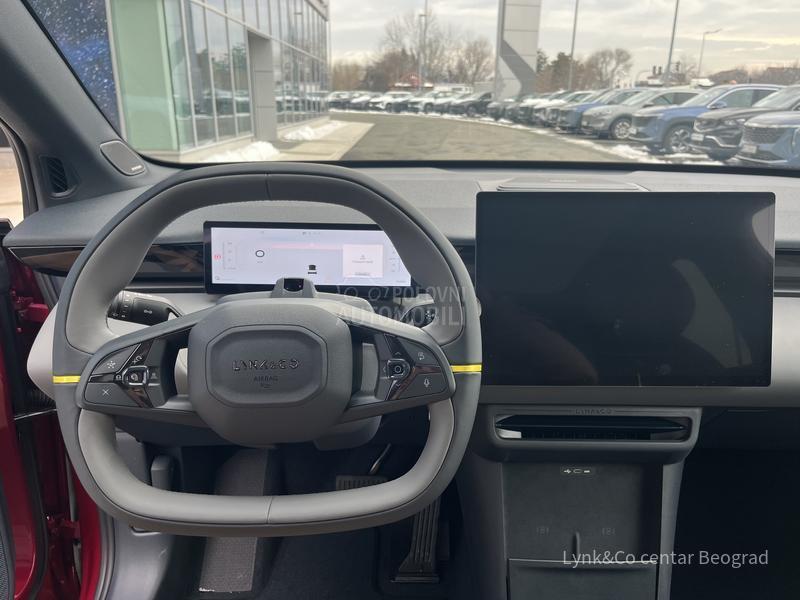 Lynk & Co 02 MORE