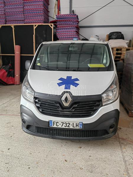 Renault Trafic sanitet