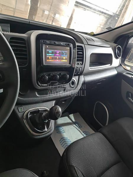 Renault Trafic sanitet