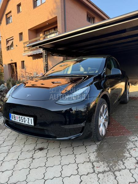 Tesla Model Y LongRange DualMotor