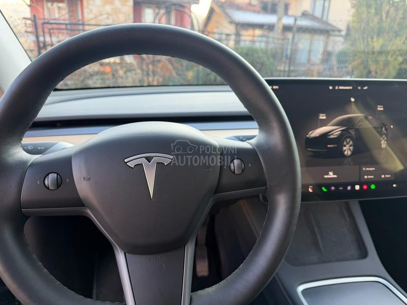 Tesla Model Y LongRange DualMotor