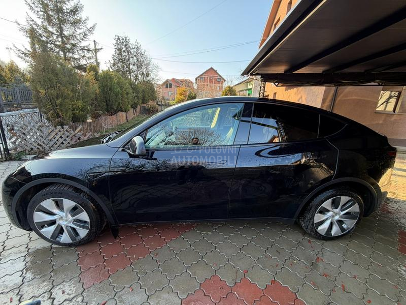 Tesla Model Y LongRange DualMotor