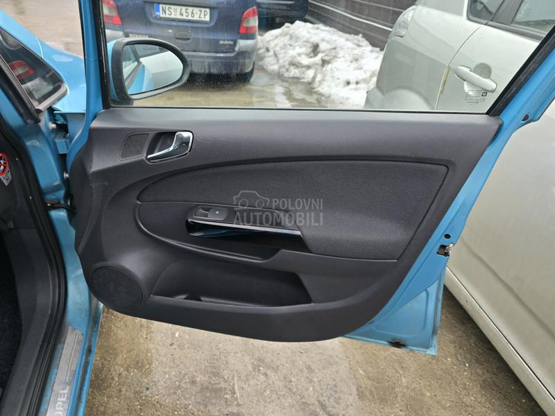 Opel Corsa D 1.4 CH