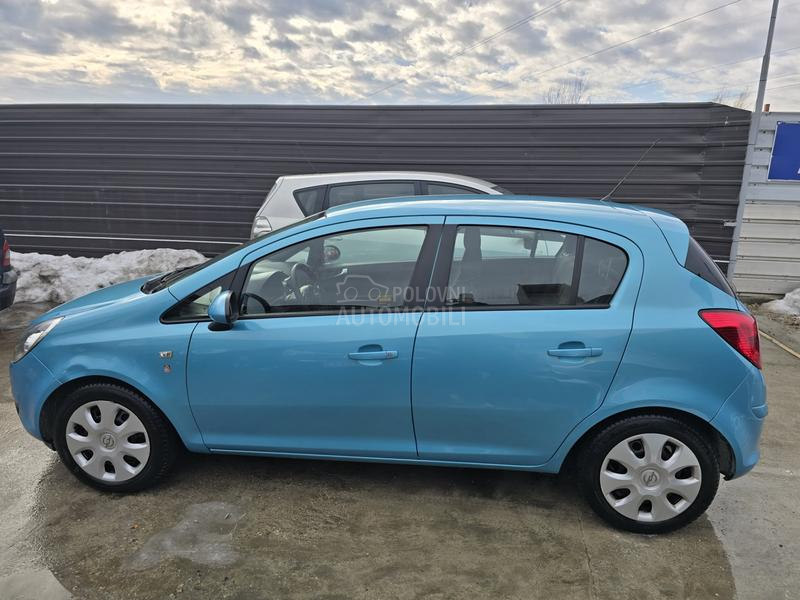 Opel Corsa D 1.4 CH