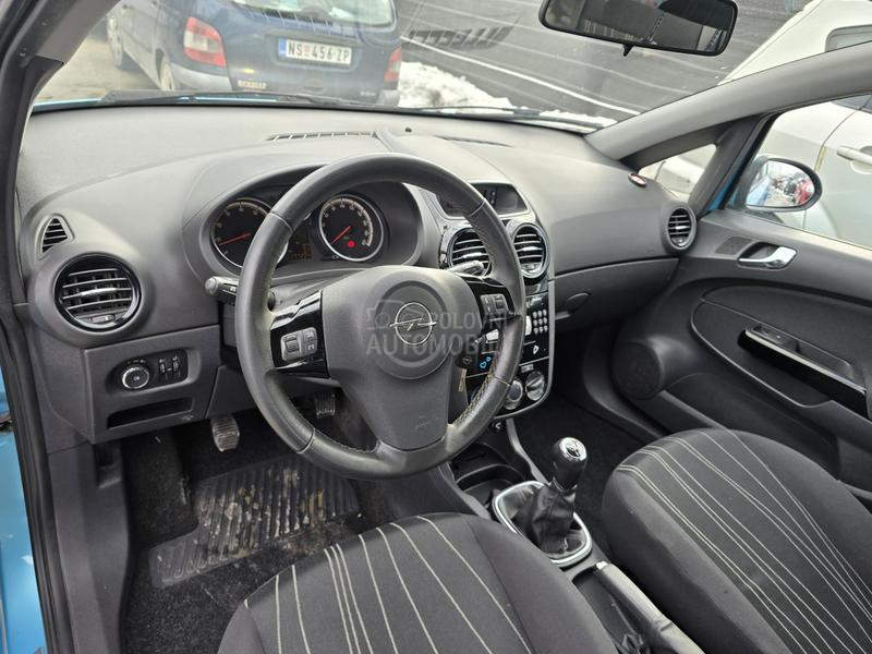 Opel Corsa D 1.4 CH