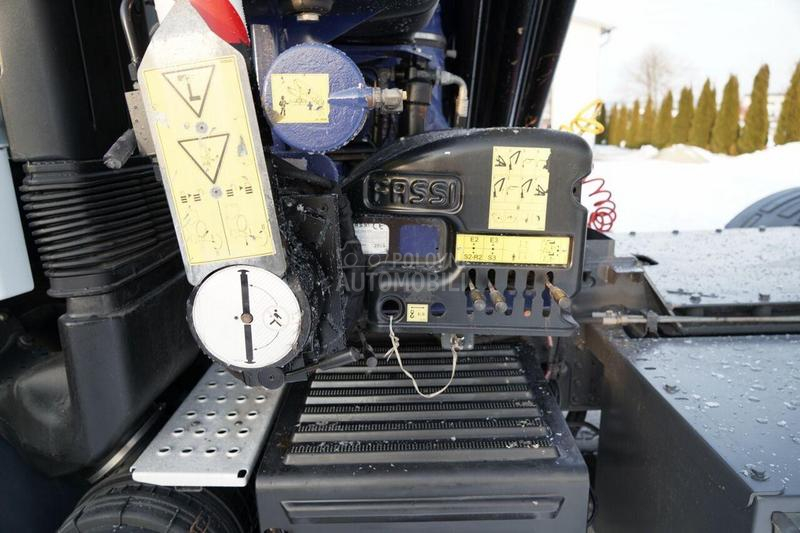 Renault Tegljač/Kran/IMP3605