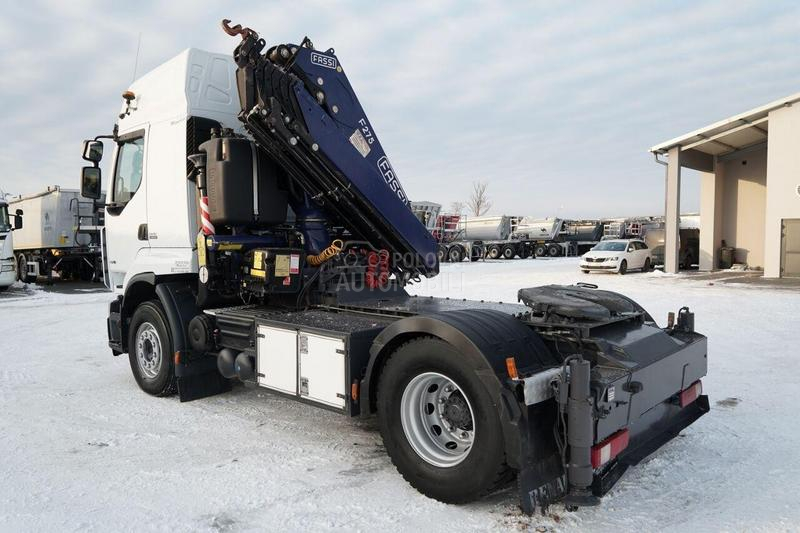 Renault Tegljač/Kran/IMP3605