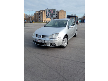 Volkswagen Golf 5 1.4. 16v NOOV