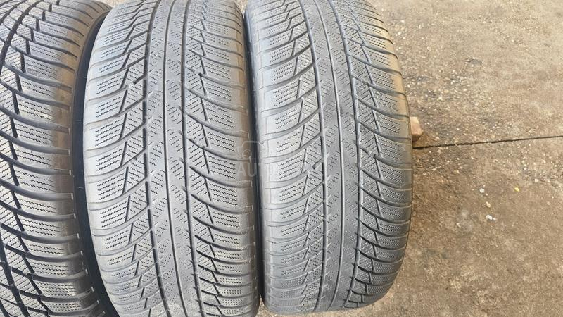 Bridgestone 225/45 R18 Zimska