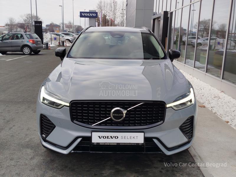 Volvo XC60 B4 PLUS DARK