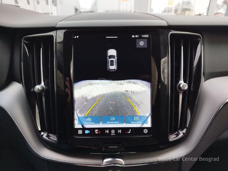 Volvo XC60 B4 PLUS DARK