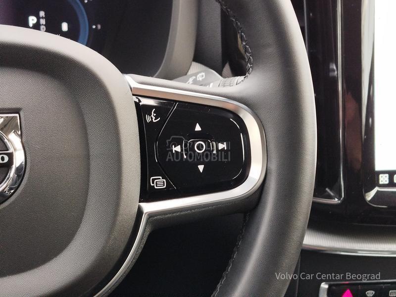 Volvo XC60 B4 PLUS DARK