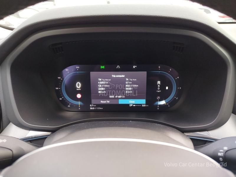 Volvo XC60 B4 PLUS DARK