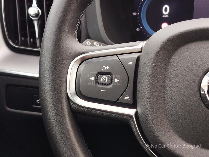 Volvo XC60 B4 CORE AT