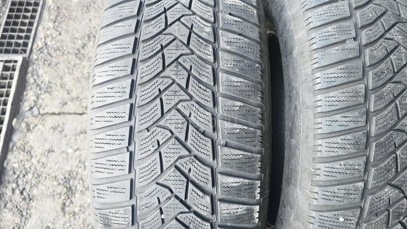 Dunlop 215/60 R16 Zimska