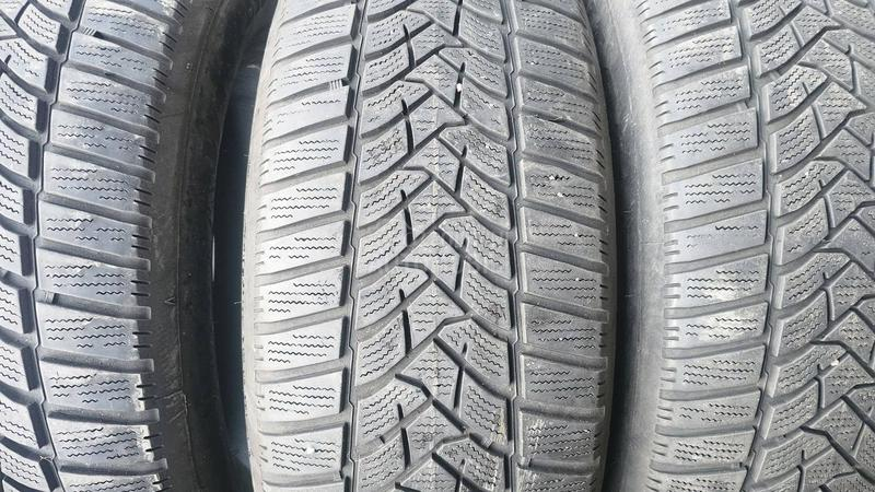 Dunlop 215/60 R16 Zimska