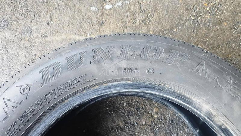 Dunlop 215/60 R16 Zimska