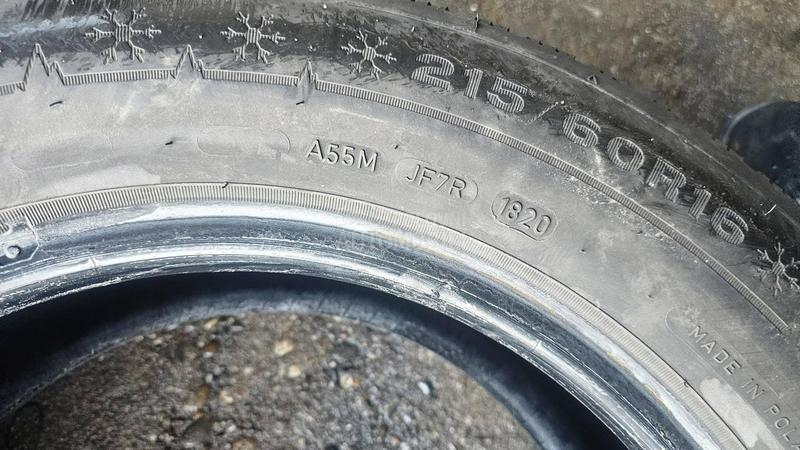 Dunlop 215/60 R16 Zimska