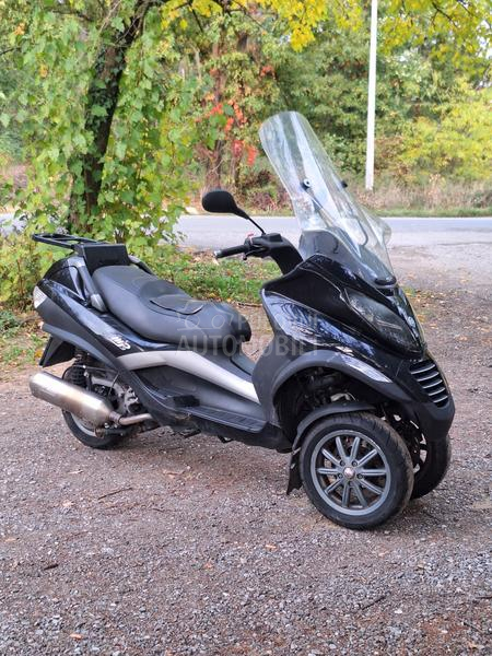 Piaggio MP3 250 A kategorija