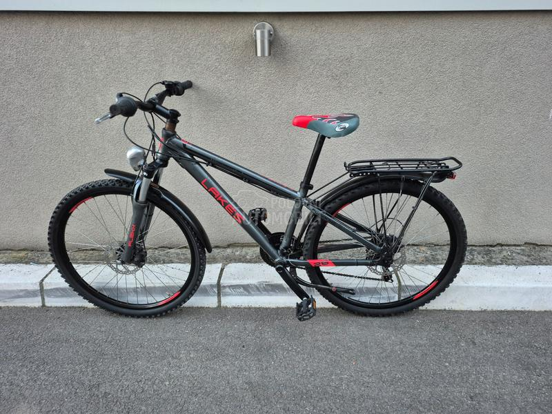 Lakes Flexx 140 street