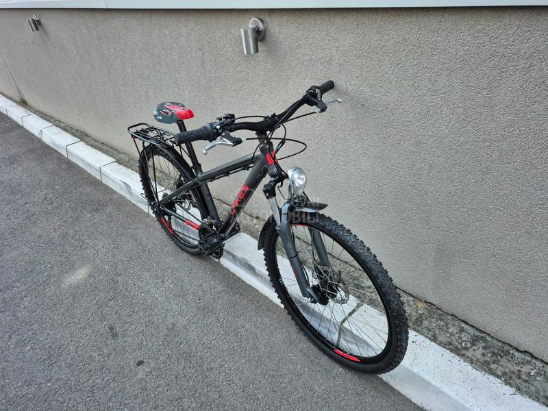 Lakes Flexx 140 street