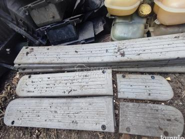 Lajsne na vratima za Renault R 4