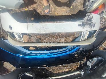 Prednji branik ostecen 3 za Škoda Fabia