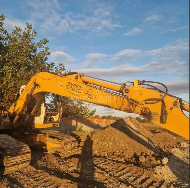 Liebherr 902