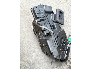 Zadnja leva brava za Audi Q3 od 2015. do 2025. god.