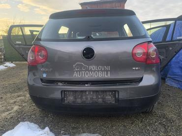 zadnji branik LA7T za Volkswagen Golf 5