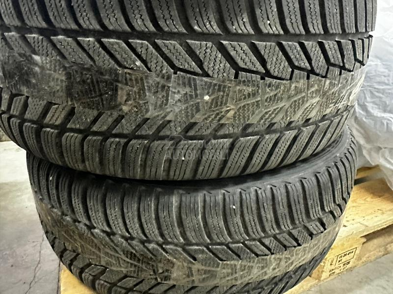 Hankook 265/40 R20 Zimska