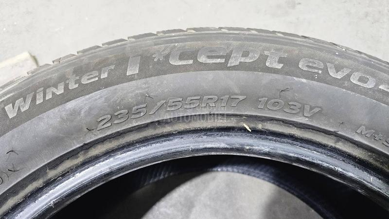 Hankook 235/55 R17 Zimska