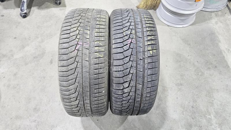 Hankook 235/55 R17 Zimska