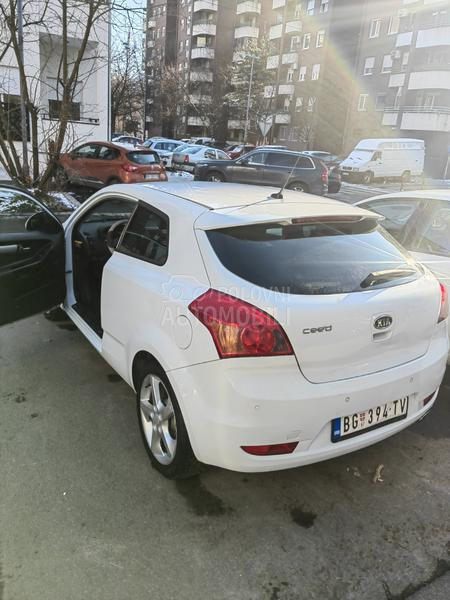 Kia pro_cee`d 2.0.
